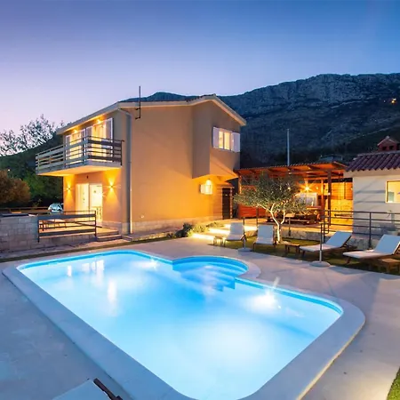 Amazing Home In Kastel Sucurac Hébergement de vacances