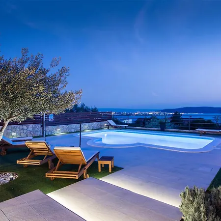 Amazing Home In Kastel Sucurac *